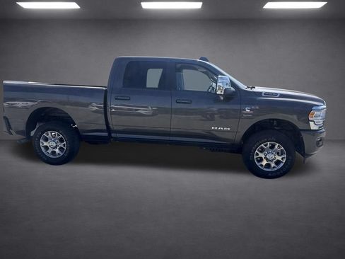 Used 2024 RAM 2500 Laramie w/ Safety Group AWD/4WD image 17