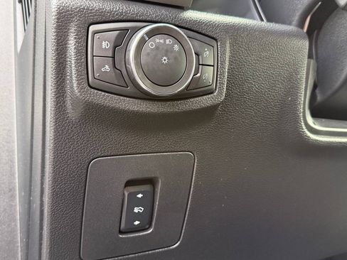 Used 2016 Ford F150 Lariat image 18