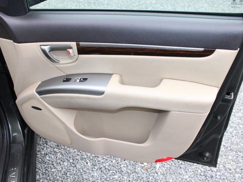 Used 2011 Hyundai Santa Fe Limited image 21