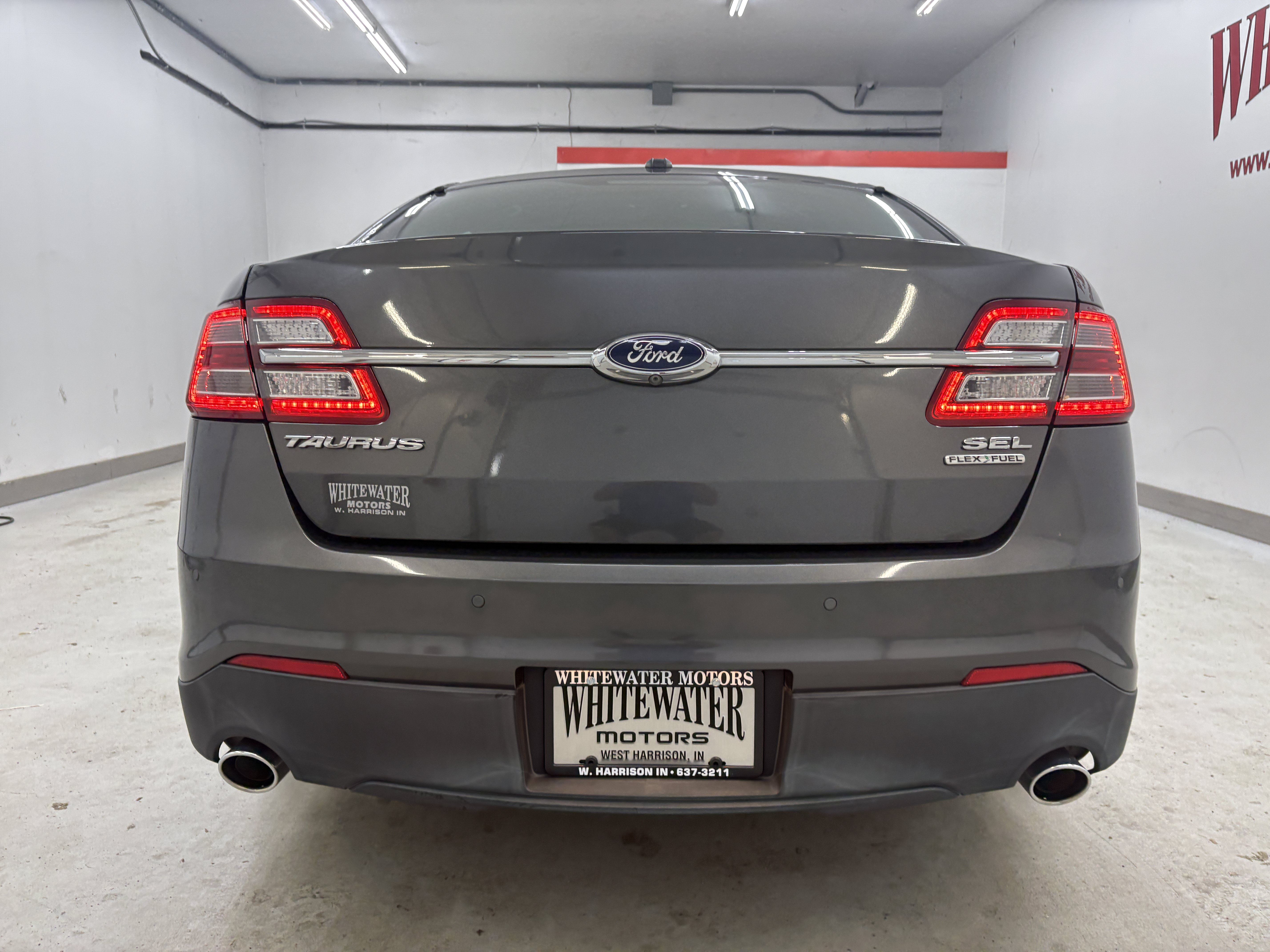 Used 2015 Ford Taurus SEL FWD image 5
