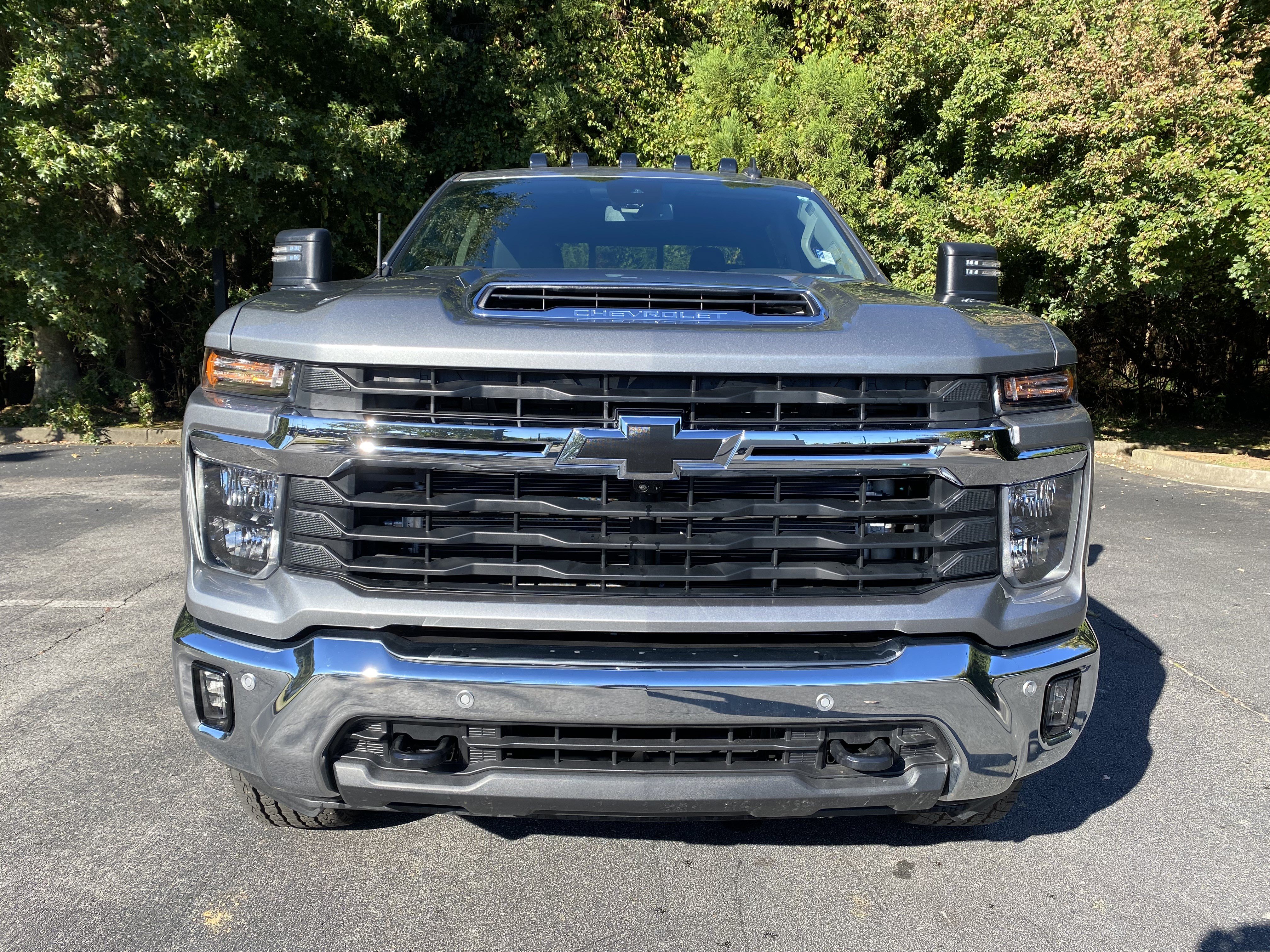 Used 2025 Chevrolet Silverado 2500 LT w/ Safety Package AWD/4WD image 3