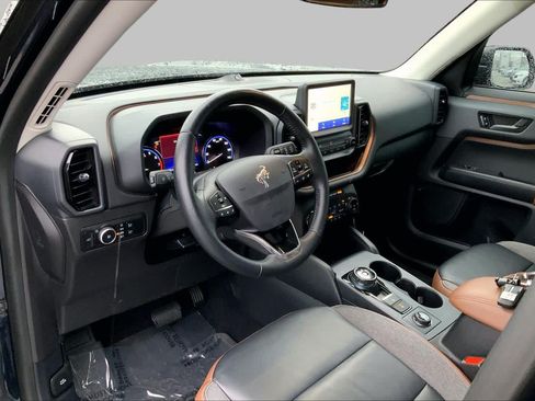 Certified 2023 Ford Bronco Sport Outer Banks w/ Tech Package AWD/4WD image 17