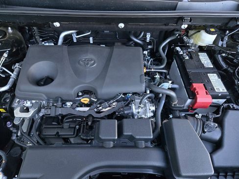 Certified 2025 Toyota RAV4 LE image 23