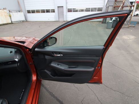 Used 2021 Nissan Altima 2.5 SR image 16