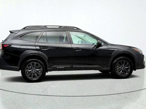 Used 2025 Subaru Outback Onyx Edition AWD/4WD image 4