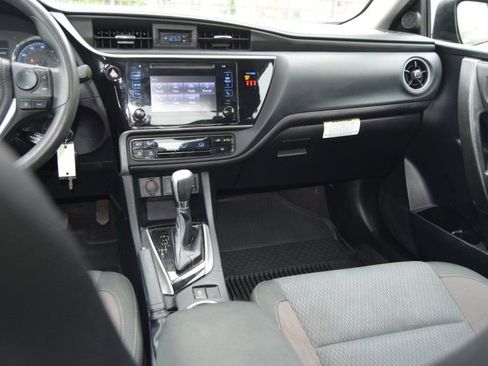 Used 2019 Toyota Corolla LE FWD image 35