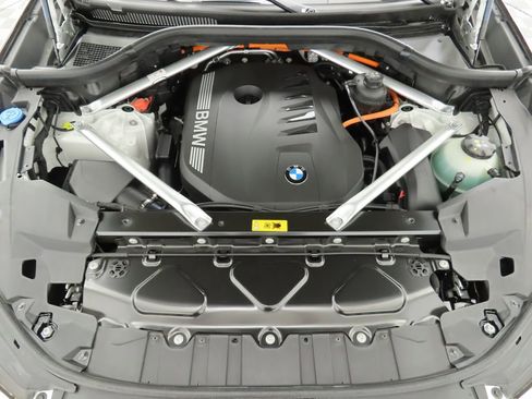 Used 2026 BMW X5 xDrive50e w/ Executive Package image 30