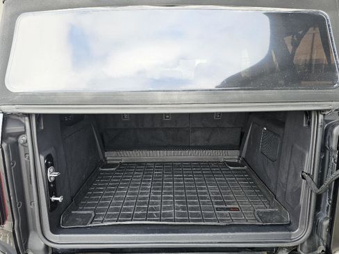 Used 2023 Ford Bronco Wildtrak image 6