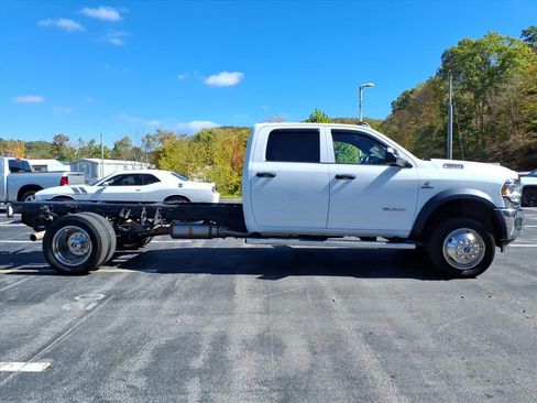 Used 2022 RAM 4500 Tradesman w/ Chrome Appearance Group image 3