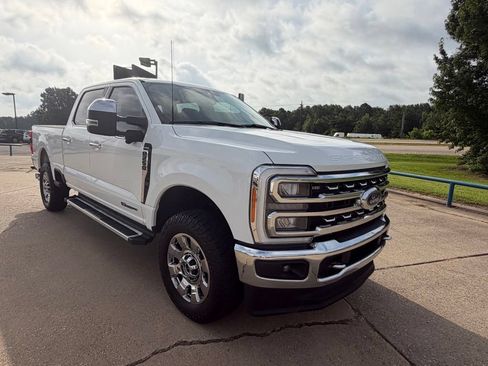 Used 2023 Ford F250 Lariat w/ Chrome Package AWD/4WD image 7