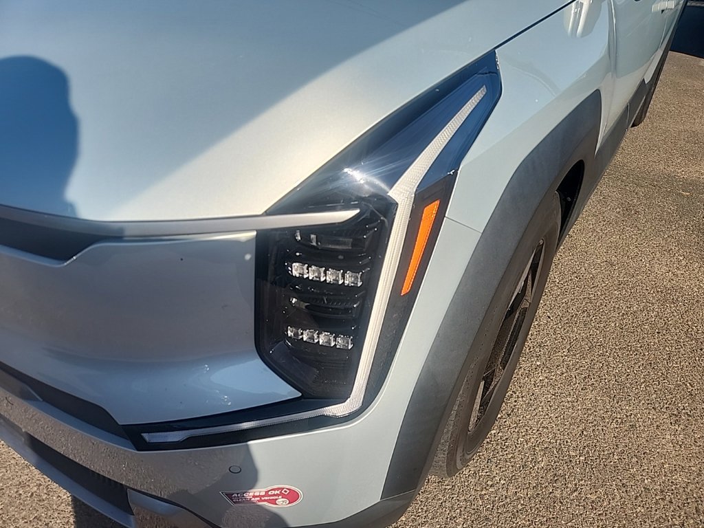 Used 2024 Kia EV9 Light Long Range RWD image 5