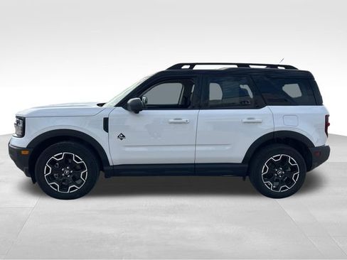 Used 2025 Ford Bronco Sport Outer Banks w/ Outer Banks Tech Package+ image 2