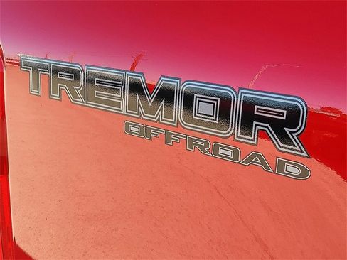 Used 2024 Ford F250 Lariat w/ Sport Appearance Package image 11