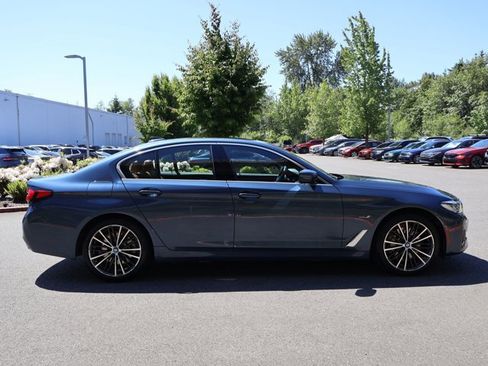 Used 2023 BMW 530e xDrive w/ Premium Package AWD/4WD image 5