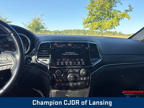 Used 2020 Jeep Grand Cherokee Limited w/ Luxury Group II AWD/4WD image 3