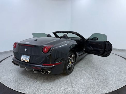 Used 2017 Ferrari California T image 20