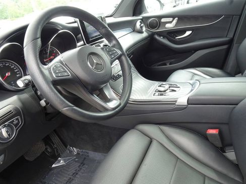 Used 2018 Mercedes-Benz GLC 300 4MATIC image 12