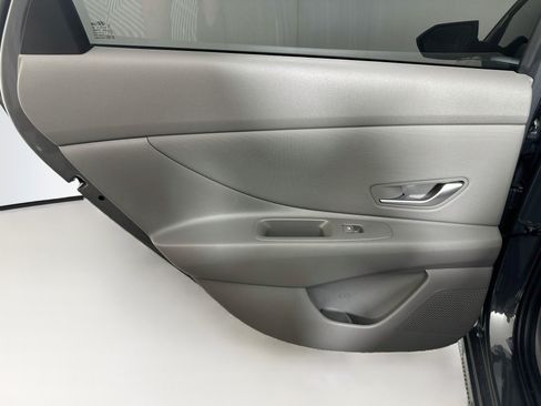 Used 2025 Hyundai Elantra SEL FWD image 26