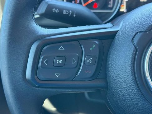 Used 2023 Jeep Gladiator Sport AWD/4WD image 12