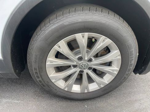 Used 2018 Volkswagen Tiguan S FWD image 24