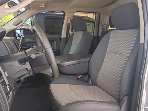 Used 2011 RAM 1500 ST w/ ST Popular Equipment Group AWD/4WD image 3