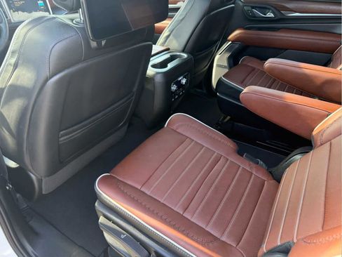 Used 2024 GMC Yukon Denali Ultimate image 11