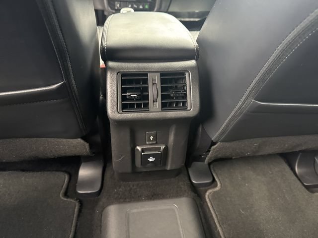 Used 2021 Mitsubishi Outlander 4WD Plug-In Hybrid image 37