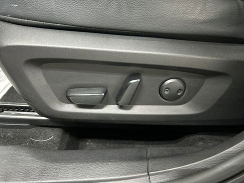 Used 2024 Mitsubishi Outlander SEL image 10