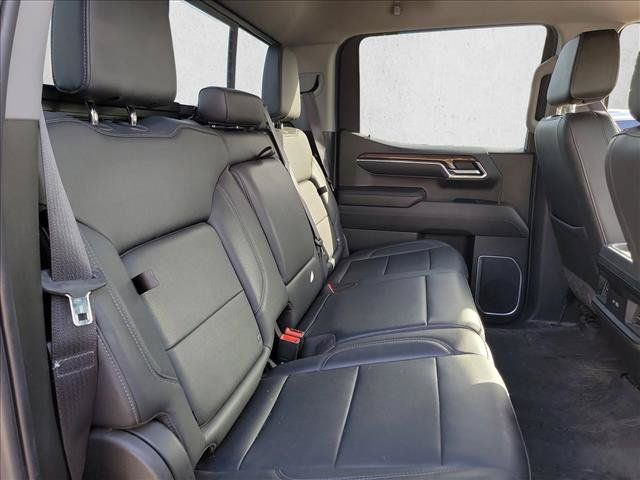 Used 2022 Chevrolet Silverado 1500 LT Trail Boss w/ LT Trail Boss Premium Package AWD/4WD image 13