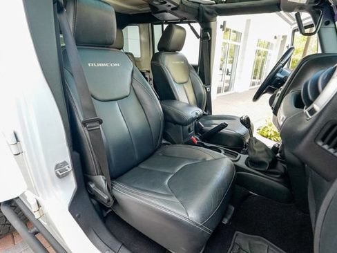 Used 2016 Jeep Wrangler Unlimited Rubicon AWD/4WD image 81