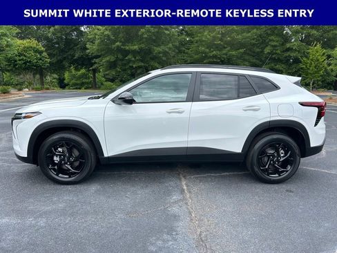 New 2026 Chevrolet Trax LT w/ Driver Confidence Package FWD image 7