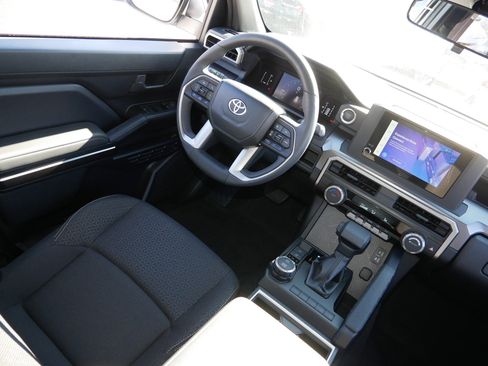 Certified 2025 Toyota 4Runner SR5 image 9