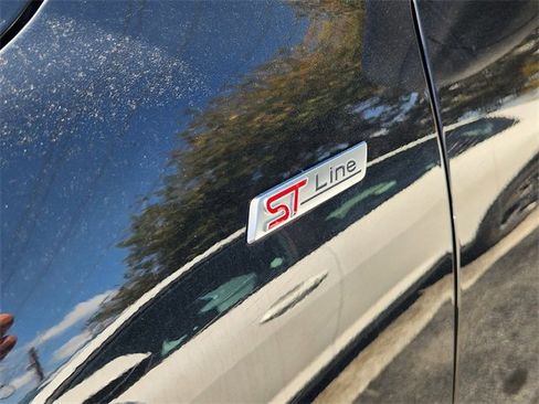 Used 2025 Ford Escape ST-Line image 9