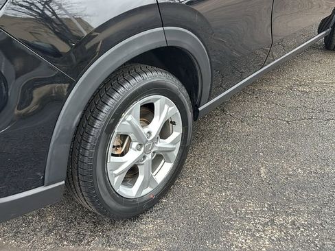 Used 2023 Honda HR-V LX image 8