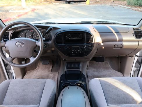 Used 2006 Toyota Sequoia SR5 image 20