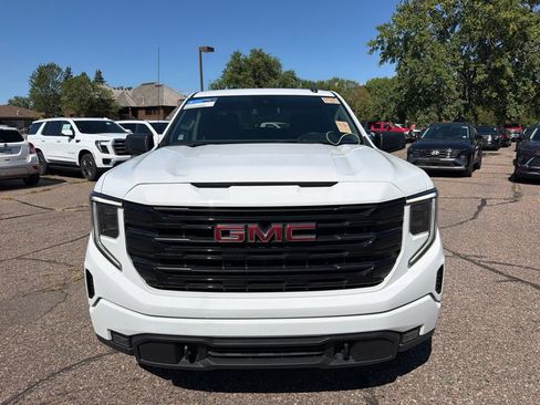 Used 2024 GMC Sierra 1500 Elevation AWD/4WD image 2