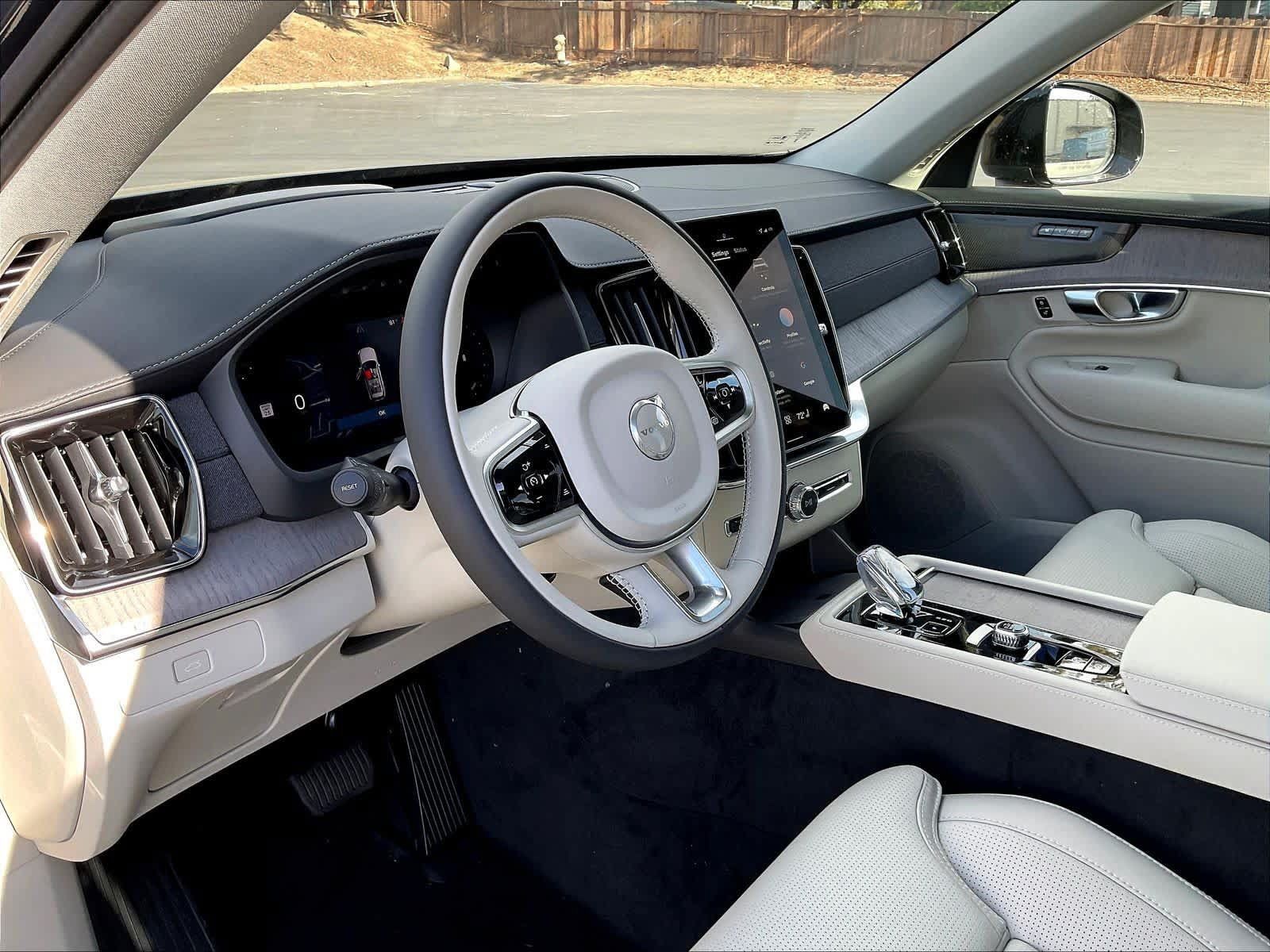 New 2026 Volvo XC90 B6 Ultra w/ Protection Package AWD/4WD image 8
