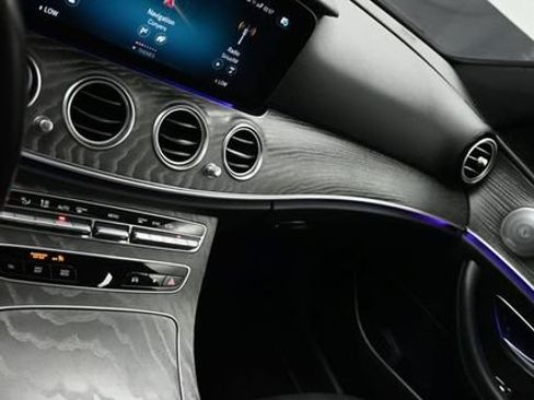 Used 2021 Mercedes-Benz E 350 Sedan image 21