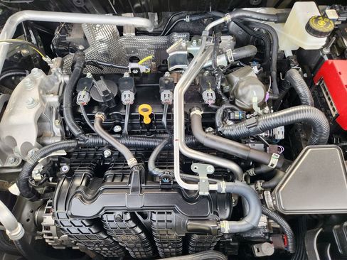 Used 2025 Mitsubishi Outlander ES image 31