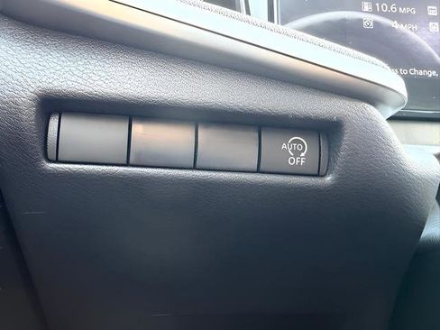 Certified 2025 Nissan Kicks SV w/ Charging Package FWD image 12