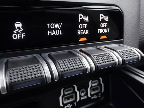 Used 2022 RAM 1500 Big Horn w/ Built-to-serve Edition image 27