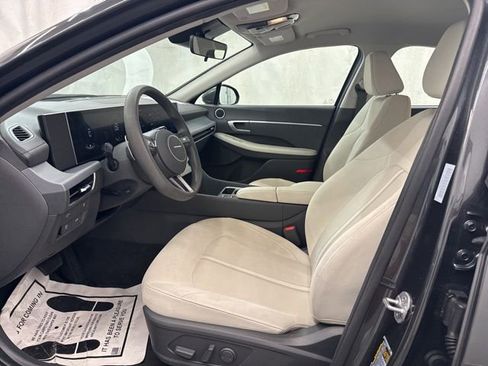 Used 2025 Hyundai Sonata SEL FWD image 19