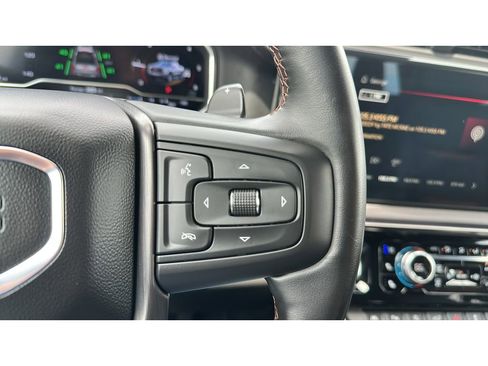 Used 2024 GMC Sierra 1500 AT4 w/ Technology Package AWD/4WD image 24