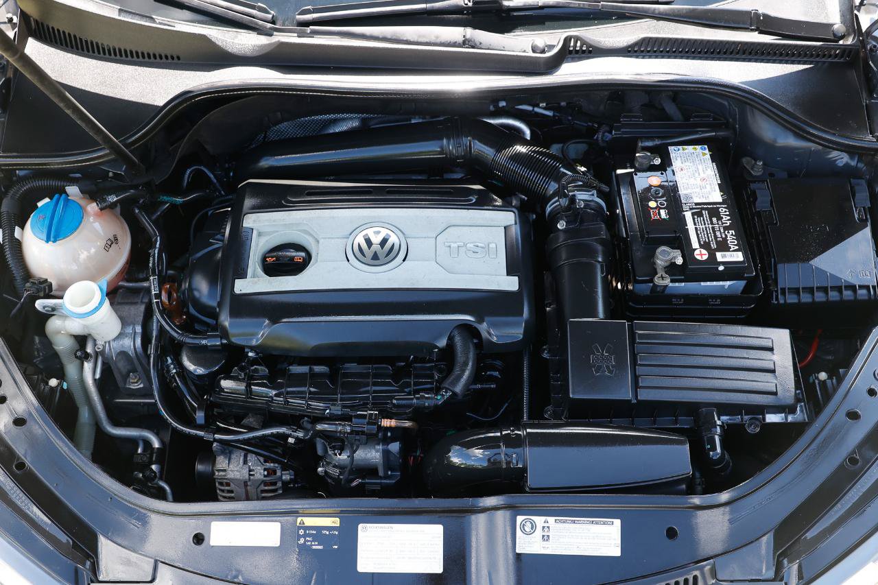 Used 2013 Volkswagen Eos Komfort FWD image 20