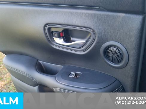 Used 2023 Honda HR-V EX-L image 24