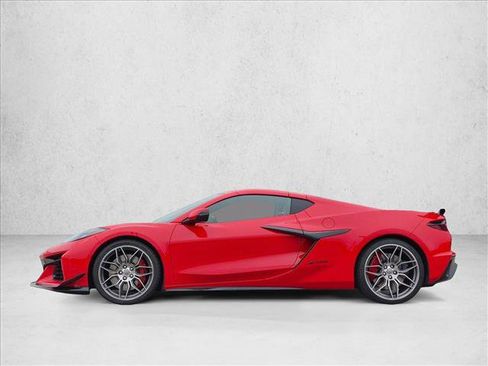 Used 2024 Chevrolet Corvette Z06 RWD image 10