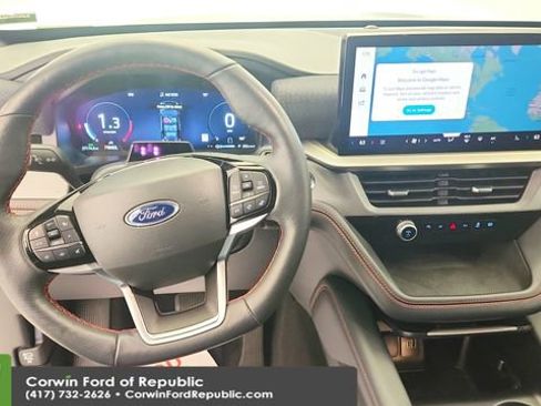 Used 2025 Ford Explorer ST-Line w/ ST-Line Street Pack image 16