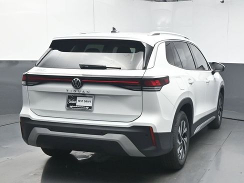 New 2026 Volkswagen Tiguan S image 7