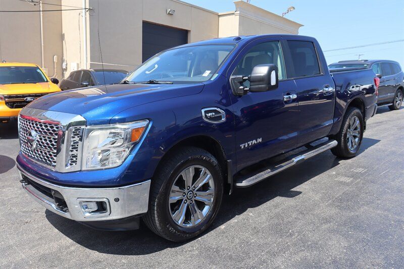 Used 2017 Nissan Titan SV AWD/4WD image 3