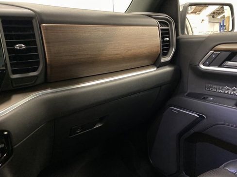 Used 2022 Chevrolet Silverado 1500 High Country w/ High Country Premium Package image 19